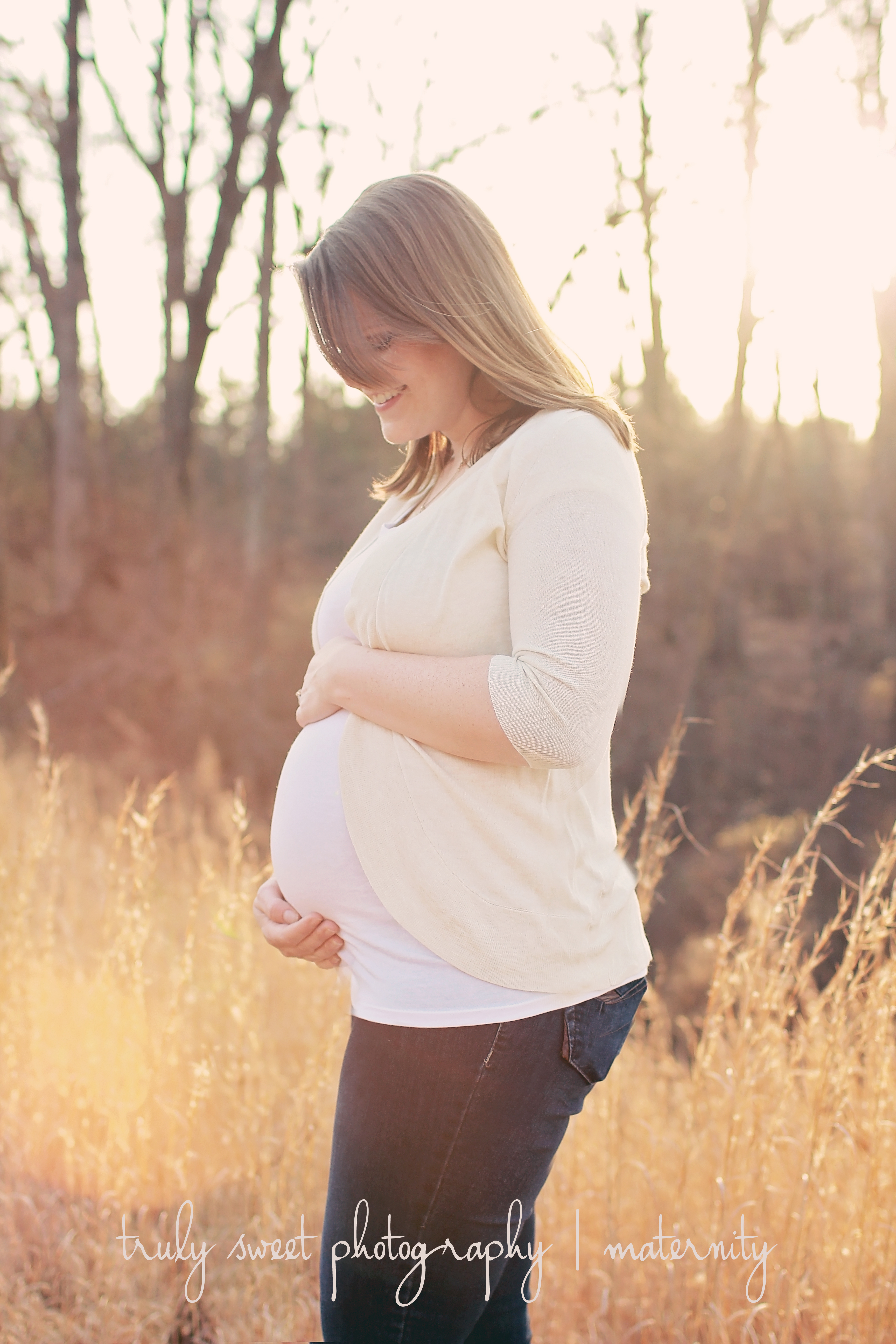 Gorgeous Pregnancy Photographer | Truly Sweet Photography