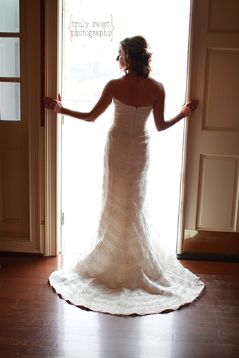 Silhouette in door - bride